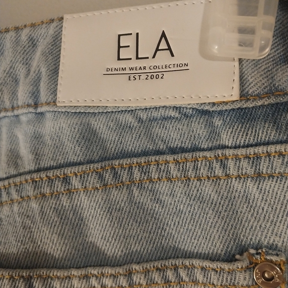 ELA Slouchy Wide Leg Jeans - Picture 5 of 10
